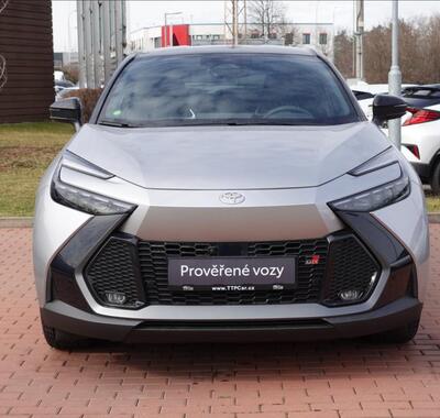 Toyota C-HR 2