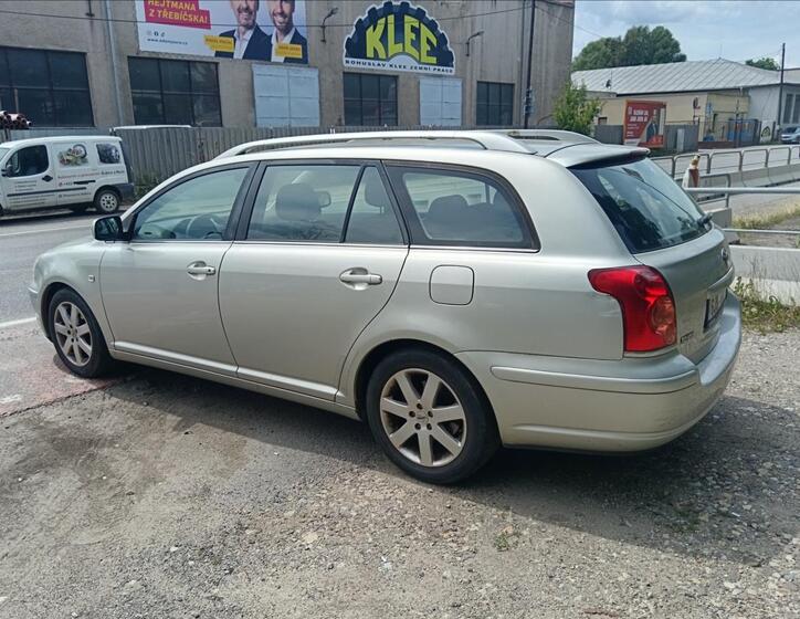 Toyota Avensis 7