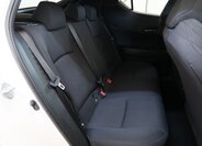 Toyota C-HR SUV 1,8 l 72 kw