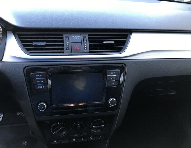 Škoda Rapid Sedan / Limuzína 999,0 70 kw