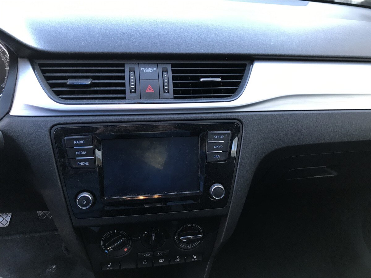 Škoda Rapid Sedan / Limuzína 999,0 70 kw