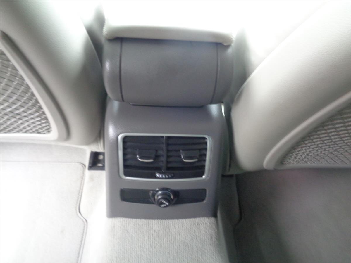 Audi A6 Kombi 3,0 l 176 kw