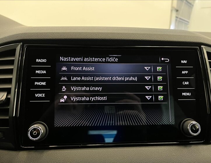 Škoda Karoq SUV 1,5 l 110 kw