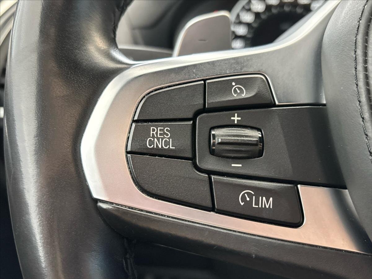 BMW X3 SUV / Terénní 2,0 l 140 kw