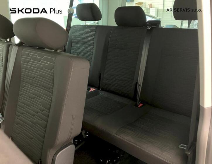 Volkswagen Caravelle 13