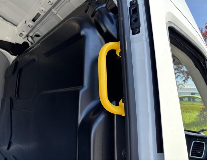 Ford Transit Skříň 2,0 l 96 kw