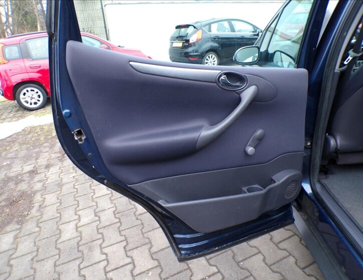 Mercedes-Benz Třídy A Kombi 1,6 l 75 kw