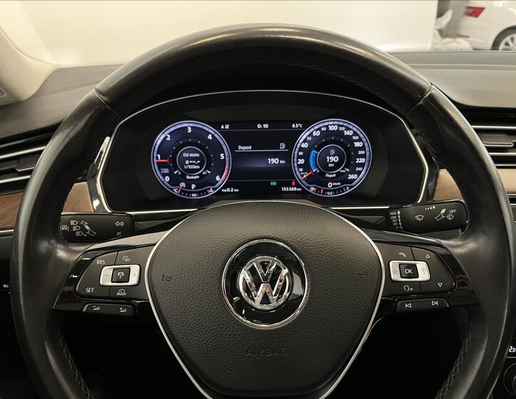 Volkswagen Passat Sedan 2,0 l 176 kw