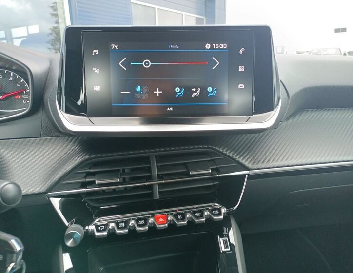 Peugeot 208 Hatchback 1,2 l 55 kw