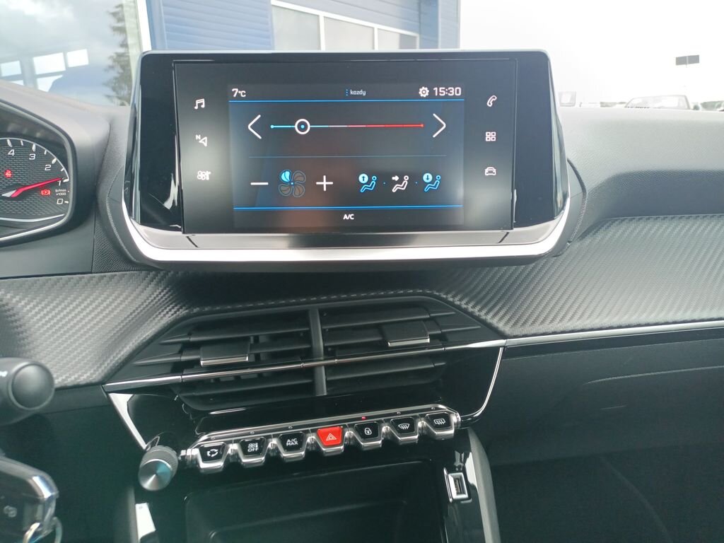 Peugeot 208 Hatchback 1,2 l 55 kw