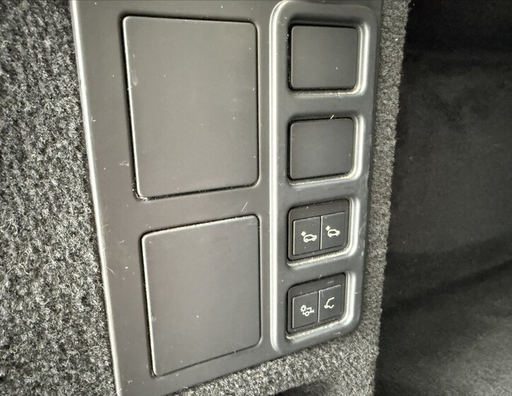 Land Rover Discovery SUV / Terénní 3,0 l 225 kw