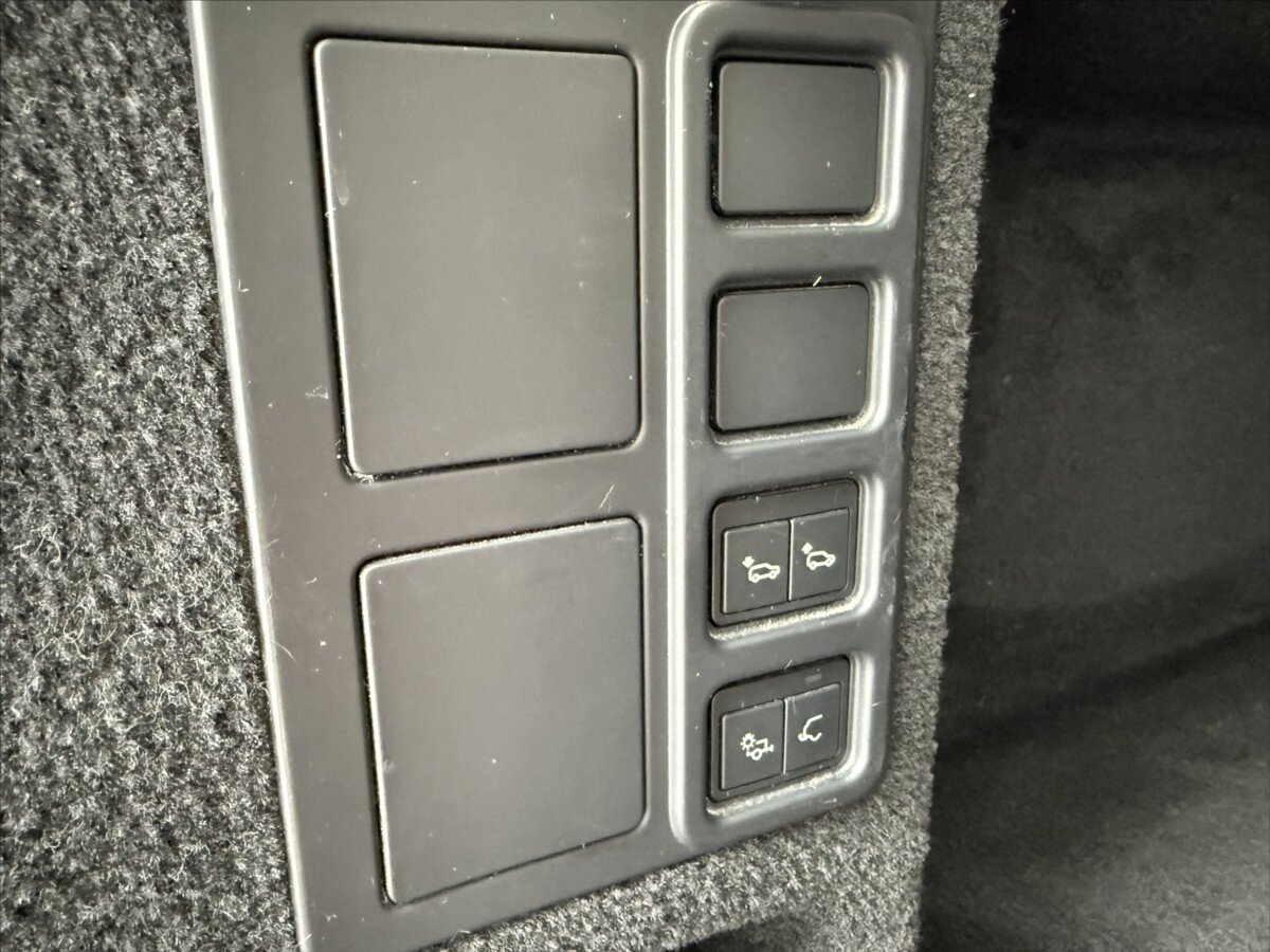 Land Rover Discovery SUV / Terénní 3,0 l 225 kw