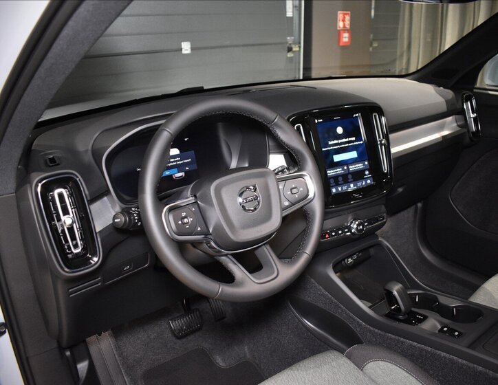 Volvo XC40 SUV 2,0 l 120 kw
