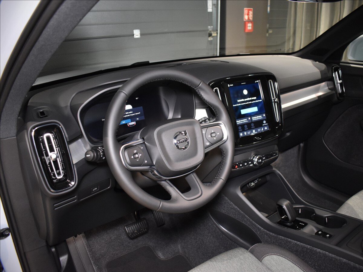 Volvo XC40 SUV 2,0 l 120 kw