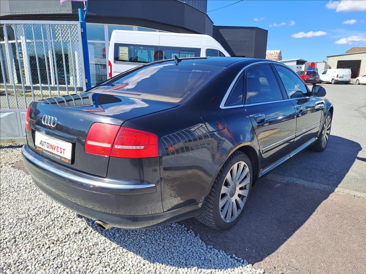 Audi A8 Sedan 4,1 l 240 kw