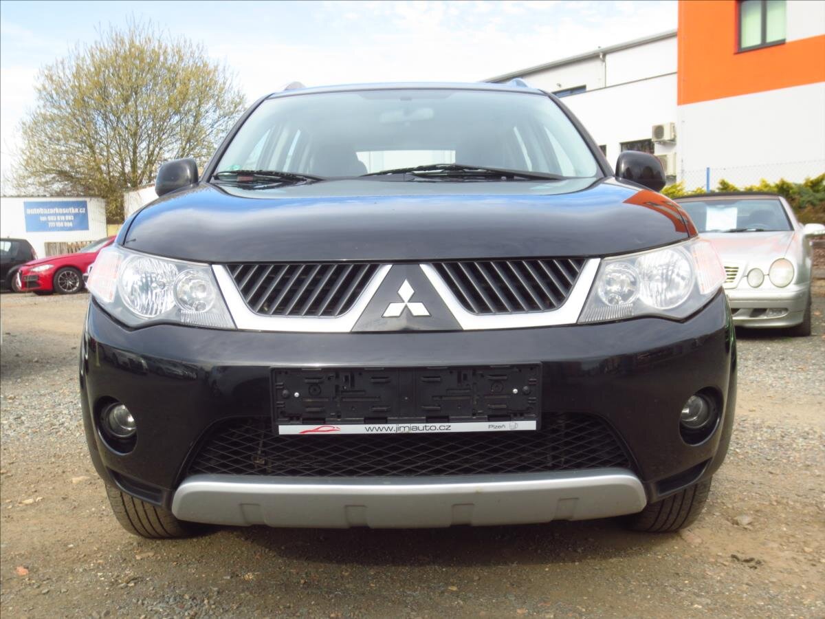 Mitsubishi Outlander SUV / Terénní 2,4 l 125 kw