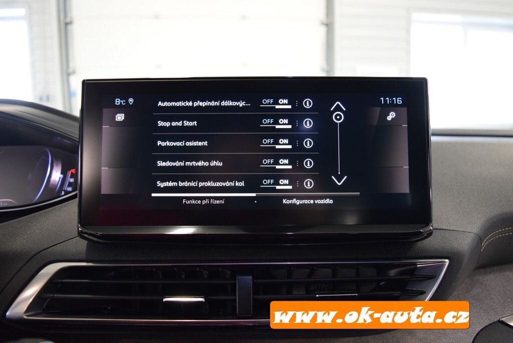 Peugeot 5008 MPV 1,5 l 96 kw