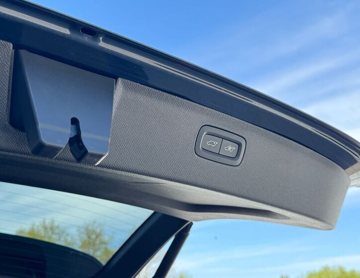 Volvo XC90 SUV / Terénní 2,0 l 184 kw