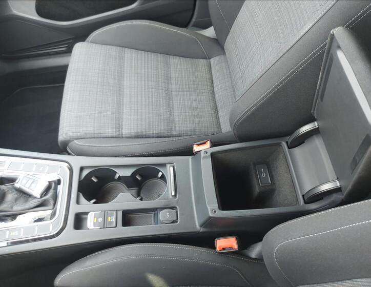 Volkswagen Passat 36