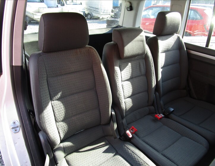 Volkswagen Touran 23