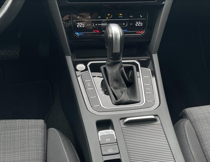 Volkswagen Passat Kombi 1,5 l 110 kw