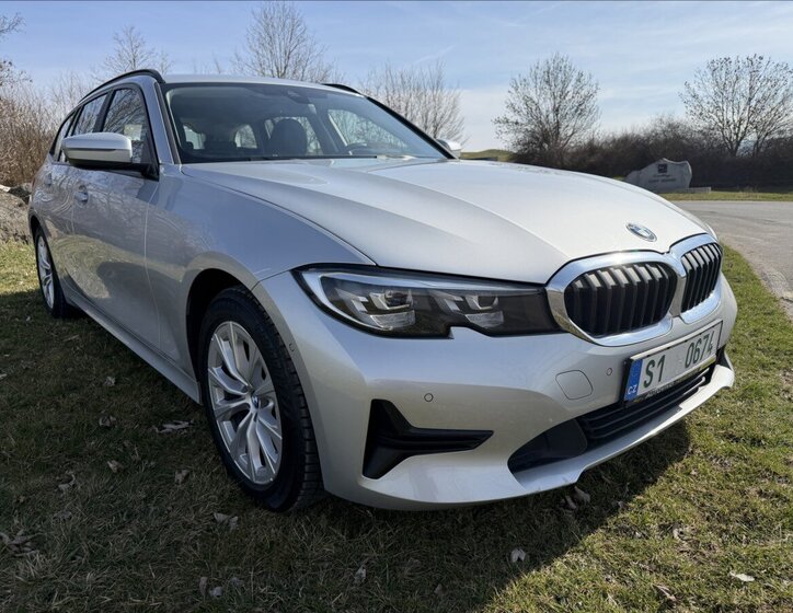 BMW Řada 3 Kombi 2,0 l 120 kw