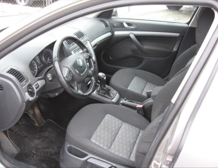 Škoda Octavia Kombi 1,6 l 77 kw