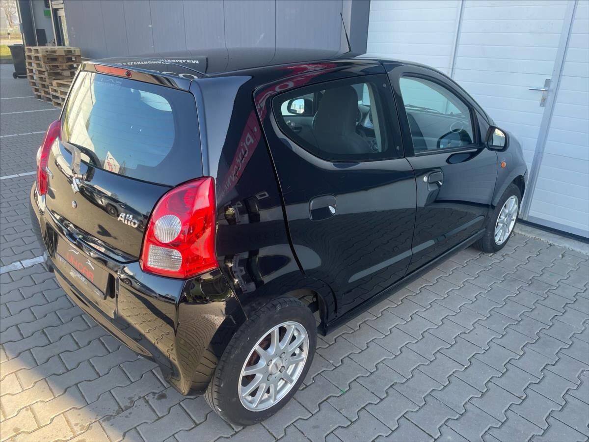 Suzuki Alto Hatchback 996,0 50 kw