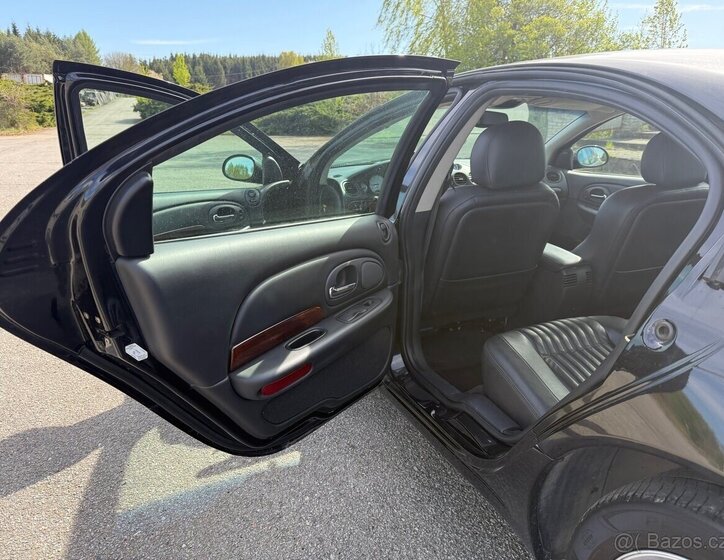 Chrysler 300M Sedan / Limuzína 3,5 l 185 kw