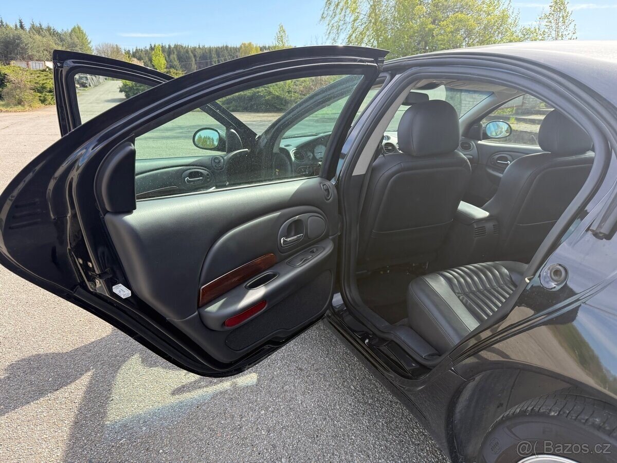 Chrysler 300M Sedan / Limuzína 3,5 l 185 kw