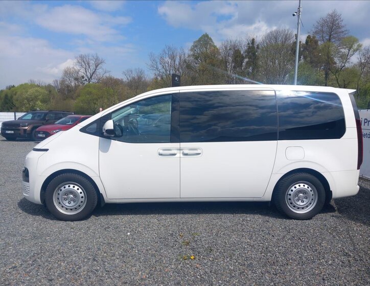 Hyundai Staria MPV 2,2 l 130 kw