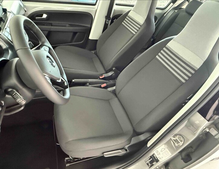 Volkswagen up! 7