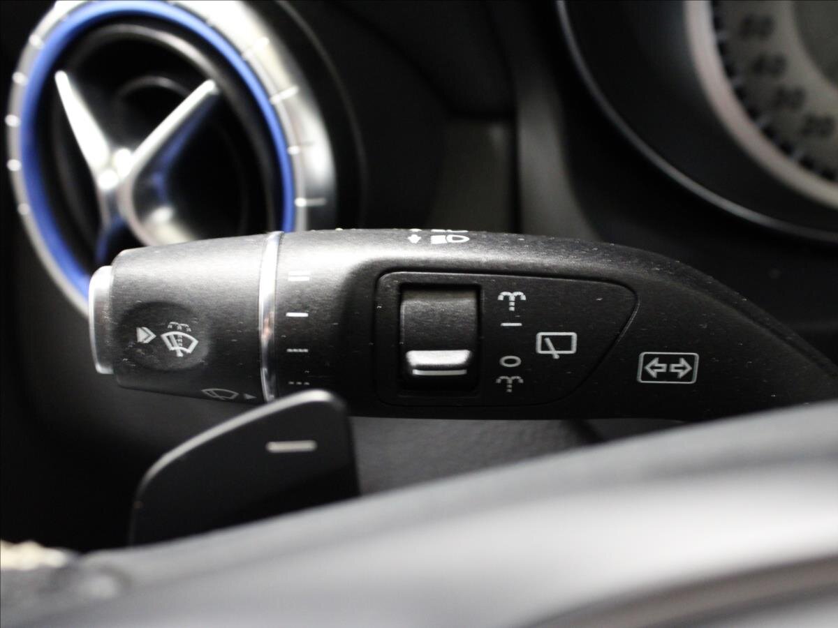 Mercedes-Benz CLA Kombi 2,1 l 100 kw