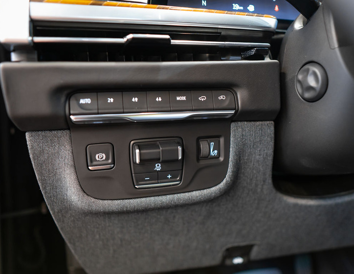 Cadillac Escalade 24