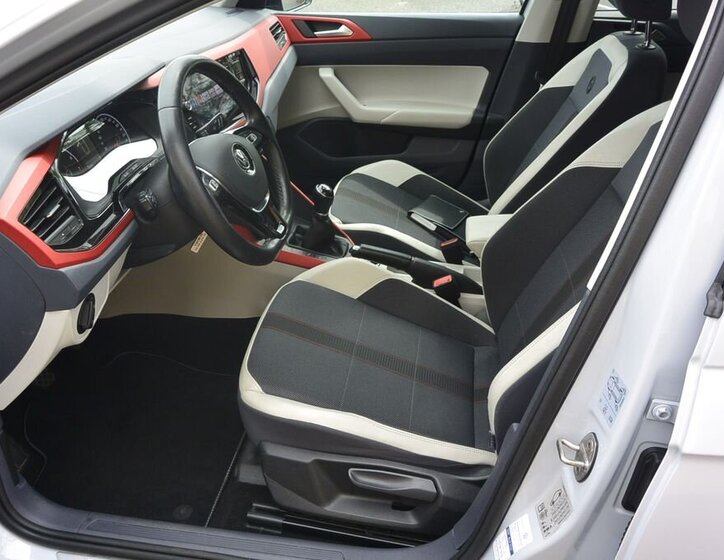 Volkswagen Polo Hatchback 999,0 70 kw