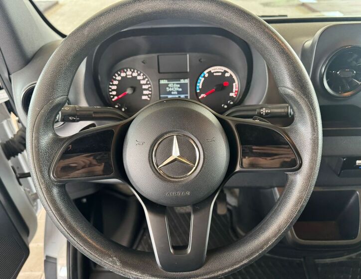 Mercedes-Benz Sprinter 12