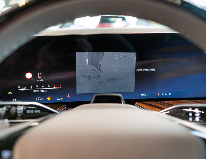 Cadillac Escalade 25