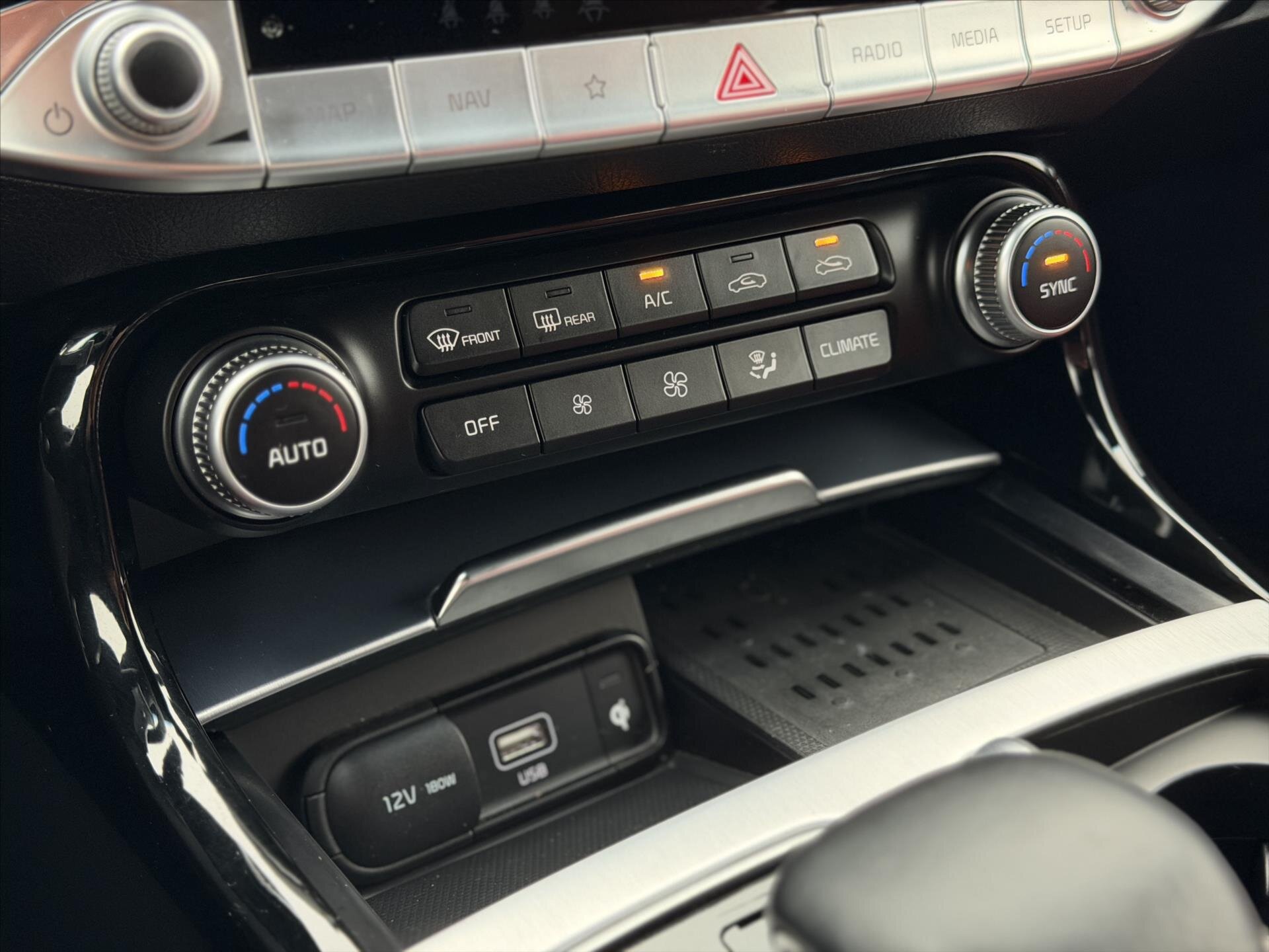 KIA Stinger Hatchback 3,3 l 269 kw