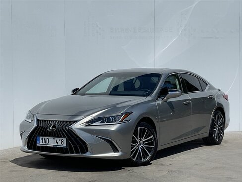 Lexus ES 300h Sedan / Limuzína 2,5 l 160 kw