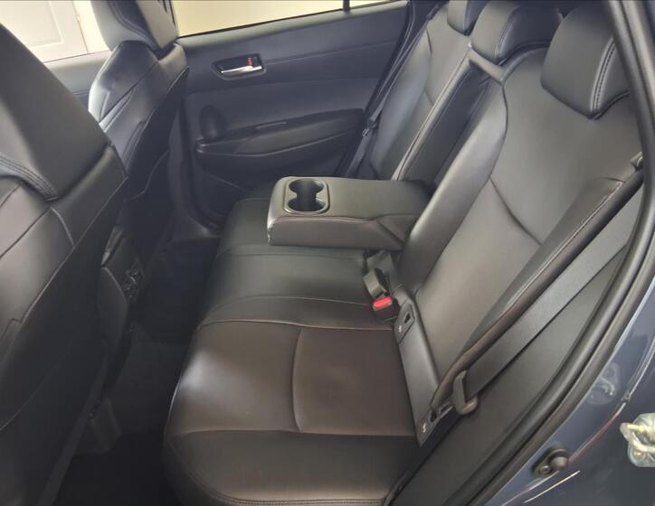 Toyota Corolla Cross 9