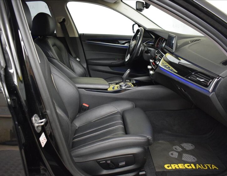 BMW Řada 5 Sedan / Limuzína 3,0 l 195 kw