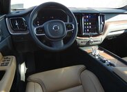 Volvo XC60 SUV / Terénní 2,0 l 145 kw