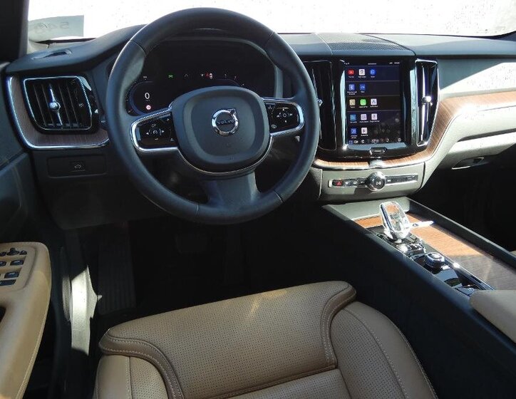 Volvo XC60 SUV / Terénní 2,0 l 145 kw