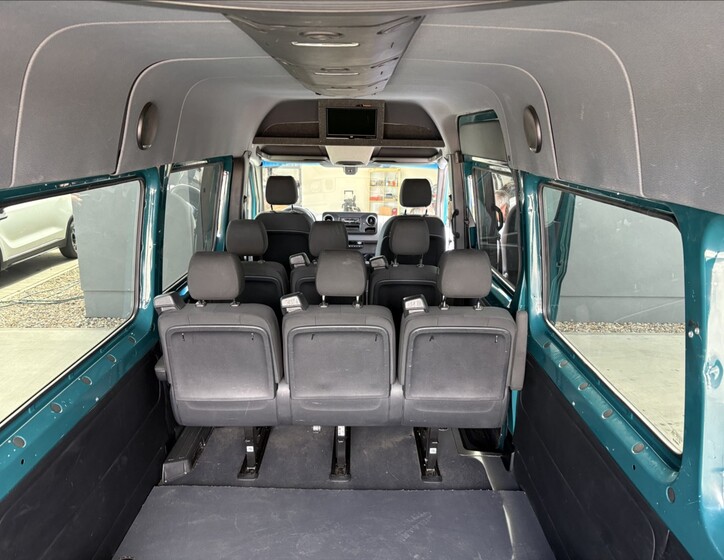 Mercedes-Benz Sprinter 29