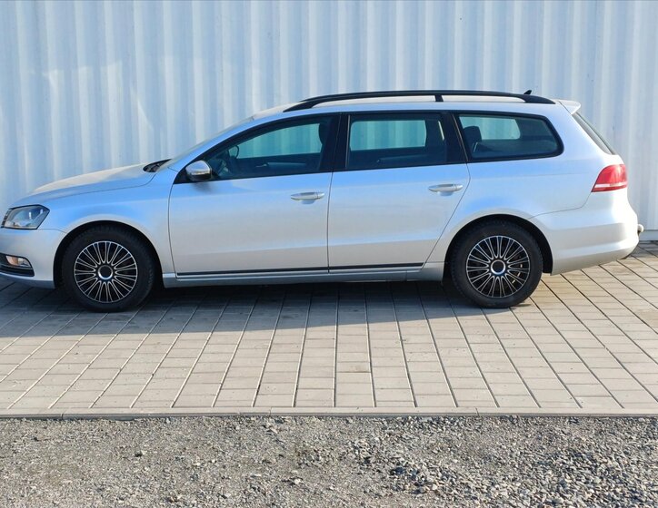 Volkswagen Passat Kombi 1,6 l 77 kw