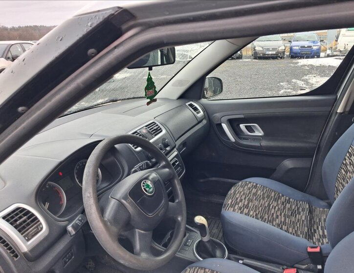 Škoda Roomster 11