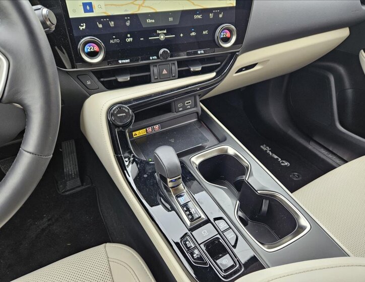 Lexus NX 450h plus SUV 2,5 l 227 kw