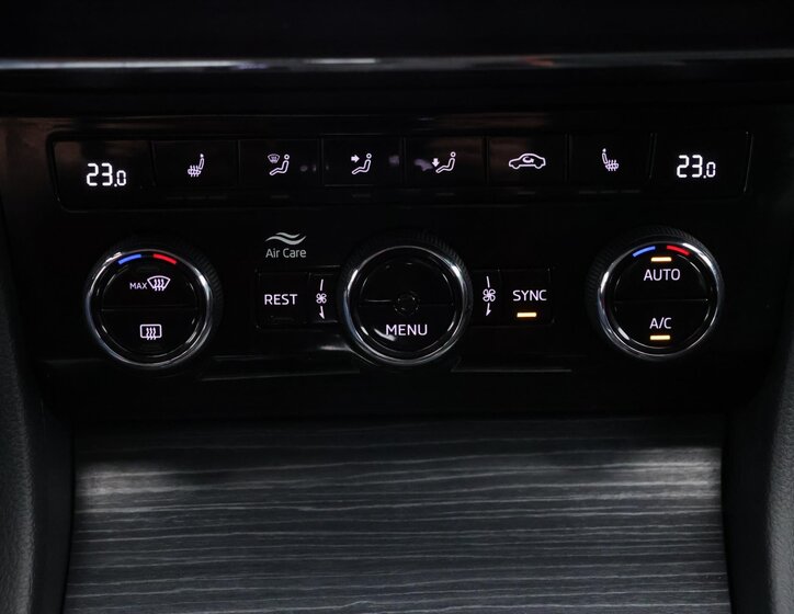 Škoda Superb Liftback 1,5 l 110 kw