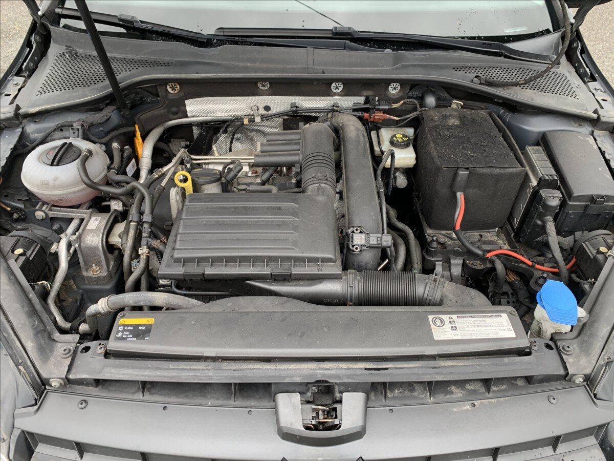 Volkswagen Golf Hatchback 1,2 l 81 kw