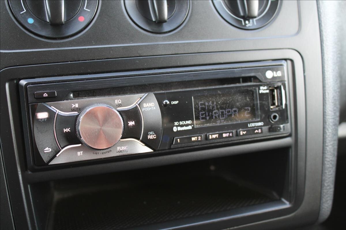 Volkswagen Caddy Skříň 2,0 l 81 kw